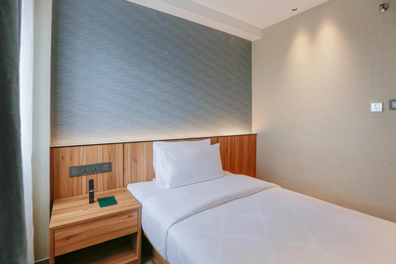 Hotel Casiana & Events Center Tagaytay Managed By Hii Tagaytay City Екстер'єр фото