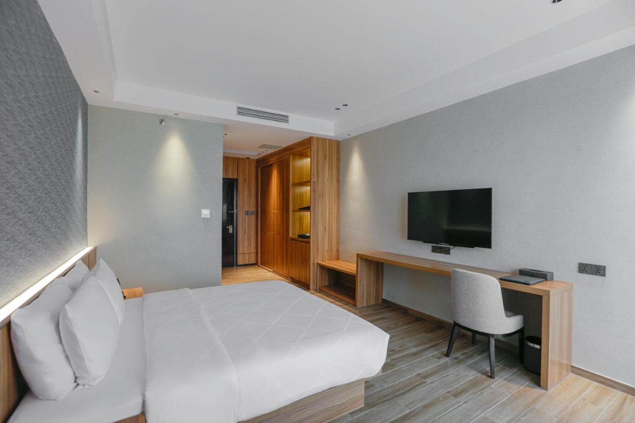 Hotel Casiana & Events Center Tagaytay Managed By Hii Tagaytay City Екстер'єр фото