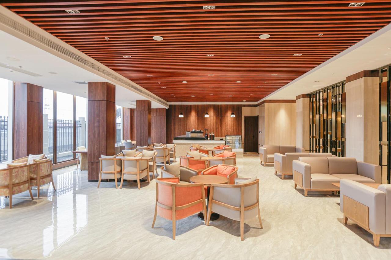 Hotel Casiana & Events Center Tagaytay Managed By Hii Tagaytay City Екстер'єр фото