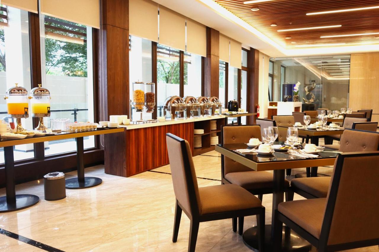 Hotel Casiana & Events Center Tagaytay Managed By Hii Tagaytay City Екстер'єр фото